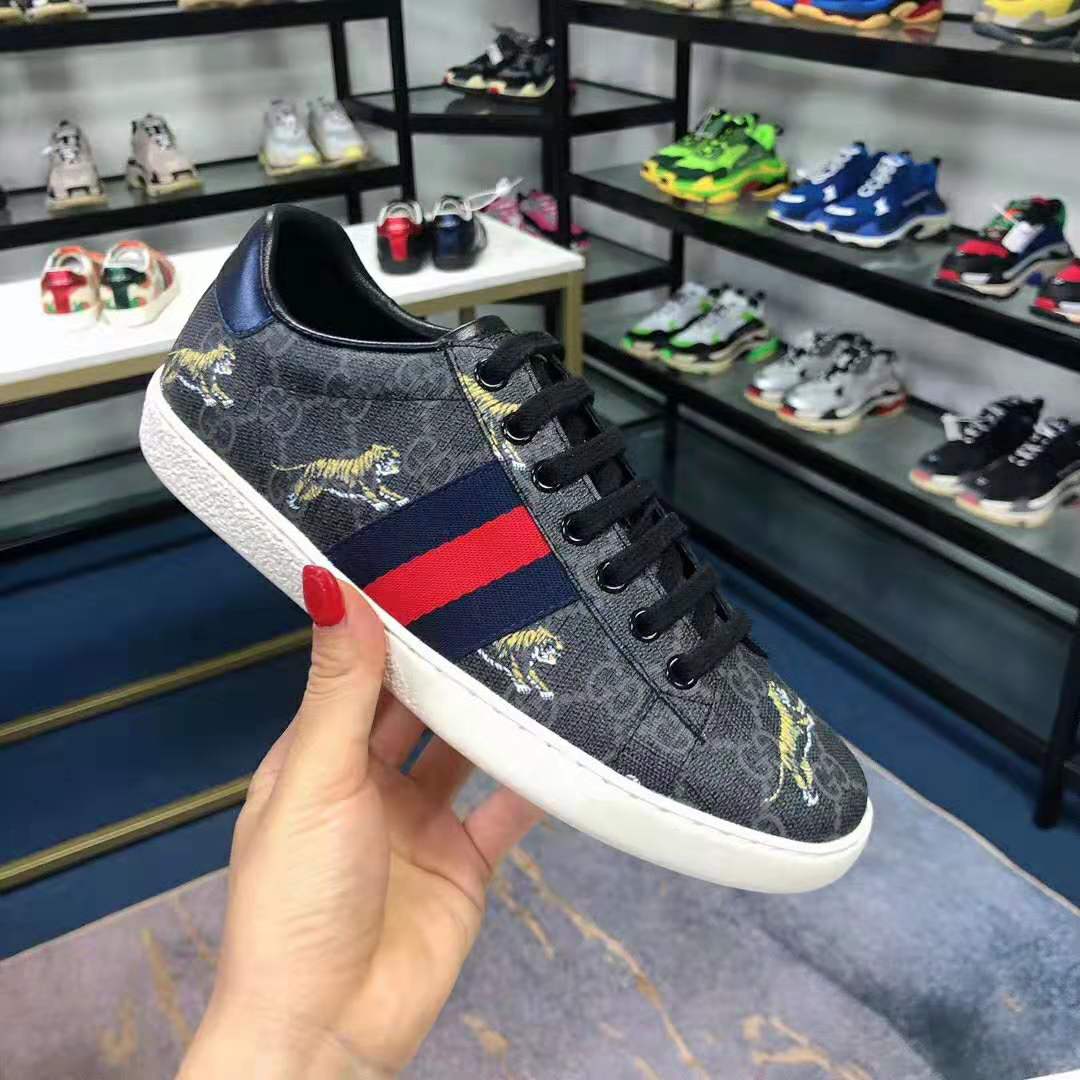 Gucci Men’s Ace GG Supreme Tigers Sneaker 2.54 cm Heel-Grey