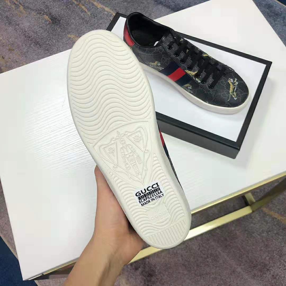 Gucci Men’s Ace GG Supreme Tigers Sneaker 2.54 cm Heel-Grey