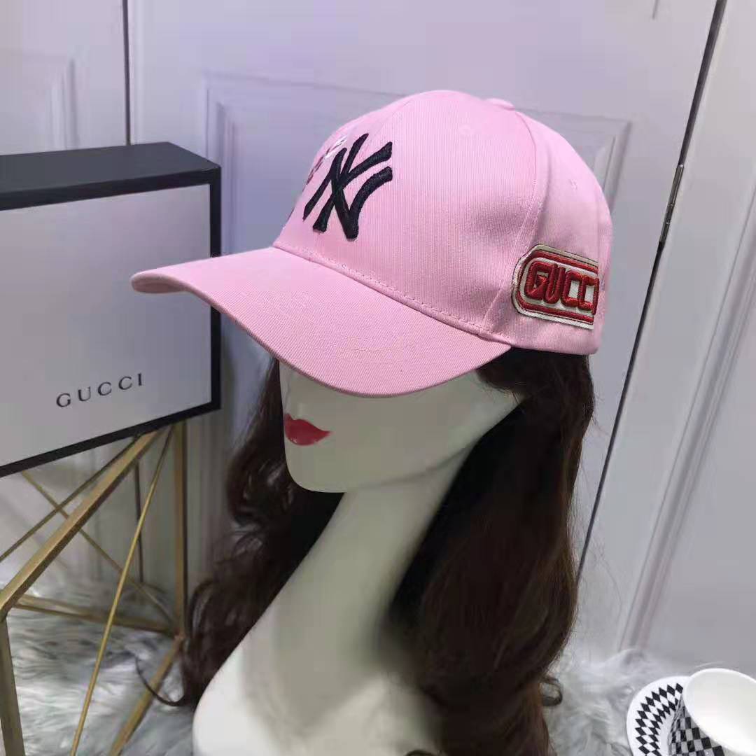 Gucci Women Baseball Cap with NY Yankees Patch-Pink