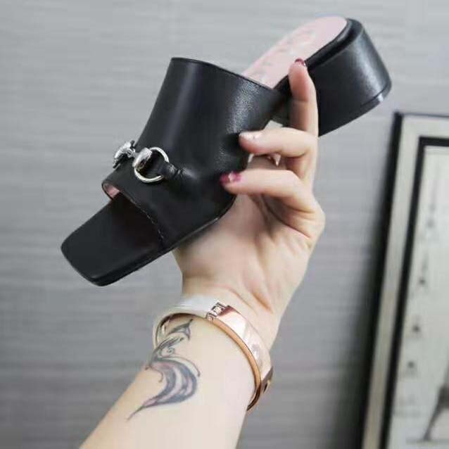 Gucci Women Patent Leather Mid-Heel Slide 5.1cm Chunky Heel-Black