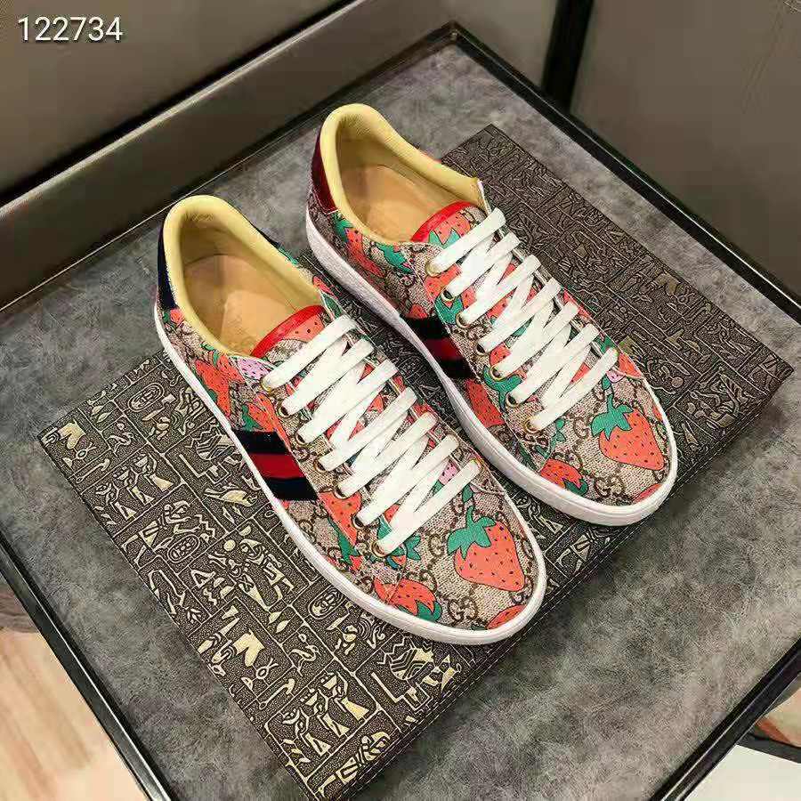 Gucci Women’s Ace GG Gucci Strawberry Sneaker in GG Supreme Canvas in 2cm Height-Brown