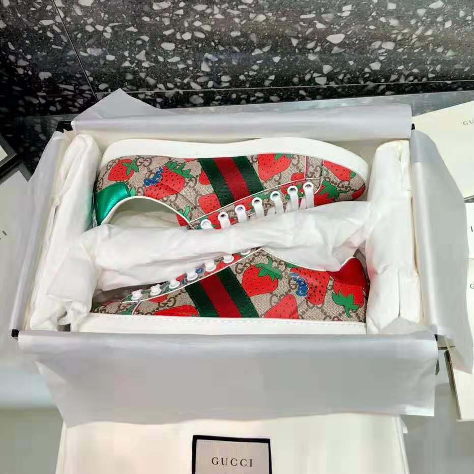 Gucci Women’s Ace GG Gucci Strawberry Sneaker in GG Supreme Canvas in 2cm Height-Brown