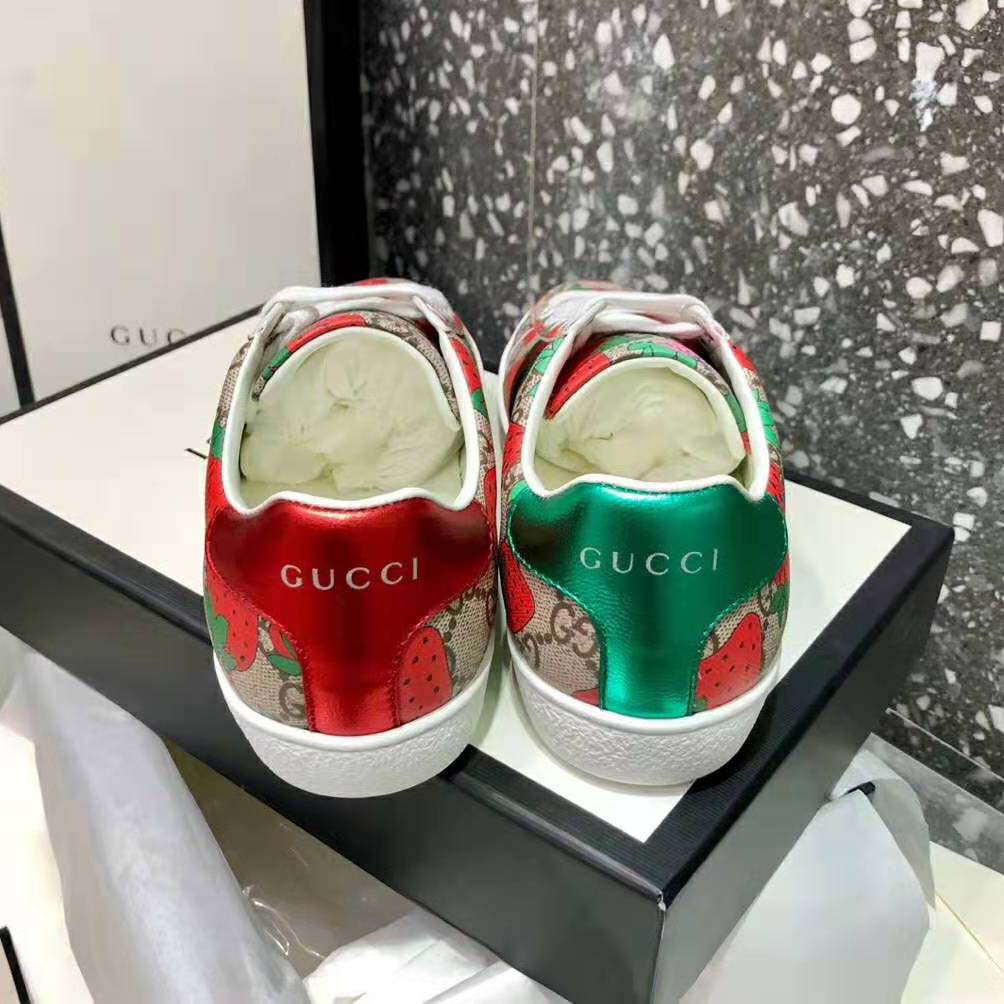 Gucci Women’s Ace GG Gucci Strawberry Sneaker in GG Supreme Canvas in 2cm Height-Brown