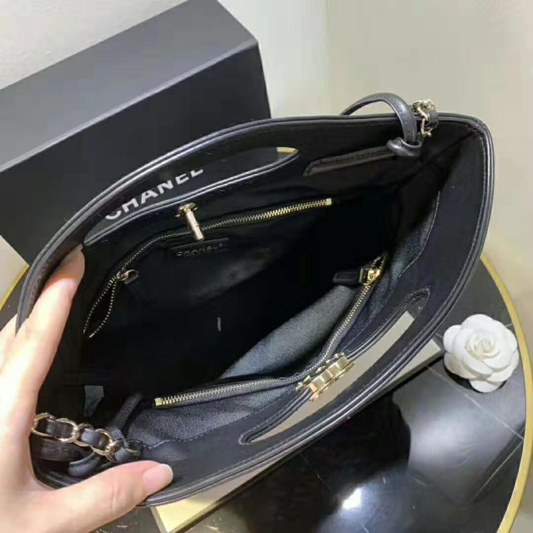 Chanel Women 31 Shopping Bag in Calfskin Leather-Black