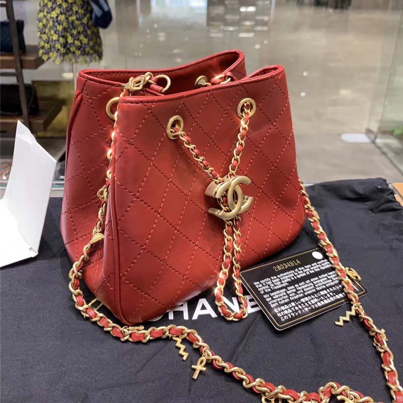Chanel Women Drawstring Bag in Calfskin Leather-Maroon