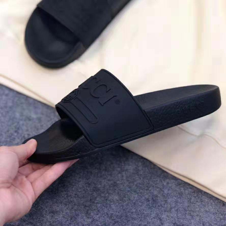 Gucci Unisex Gucci Logo Rubber Slide Sandal-Black