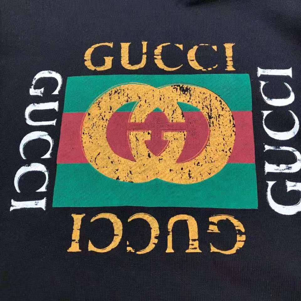Gucci Men Oversize Sweatshirt with Gucci Logo in 100% Cotton-Black