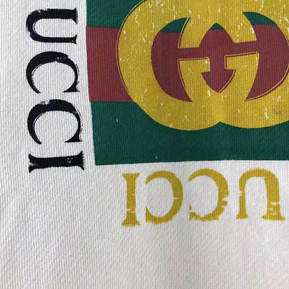 Gucci Men Oversize Sweatshirt with Gucci Logo in 100% Cotton-White