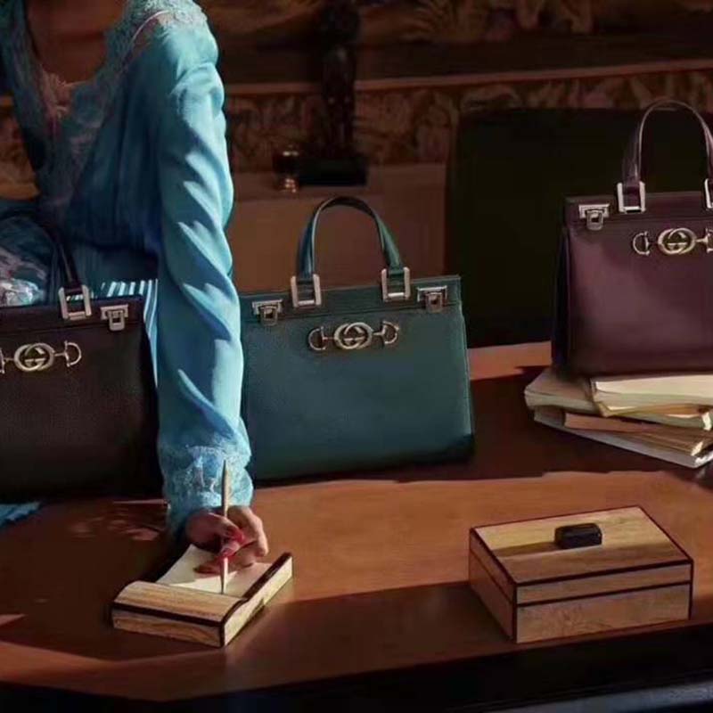 Gucci GG Women Gucci Zumi Grainy Leather Small Top Handle Bag