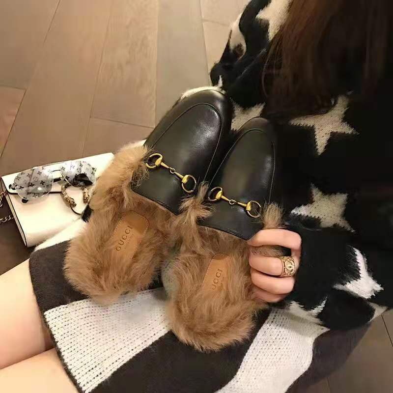 Gucci Men Princetown Leather Slipper with Lamb Wool-Black