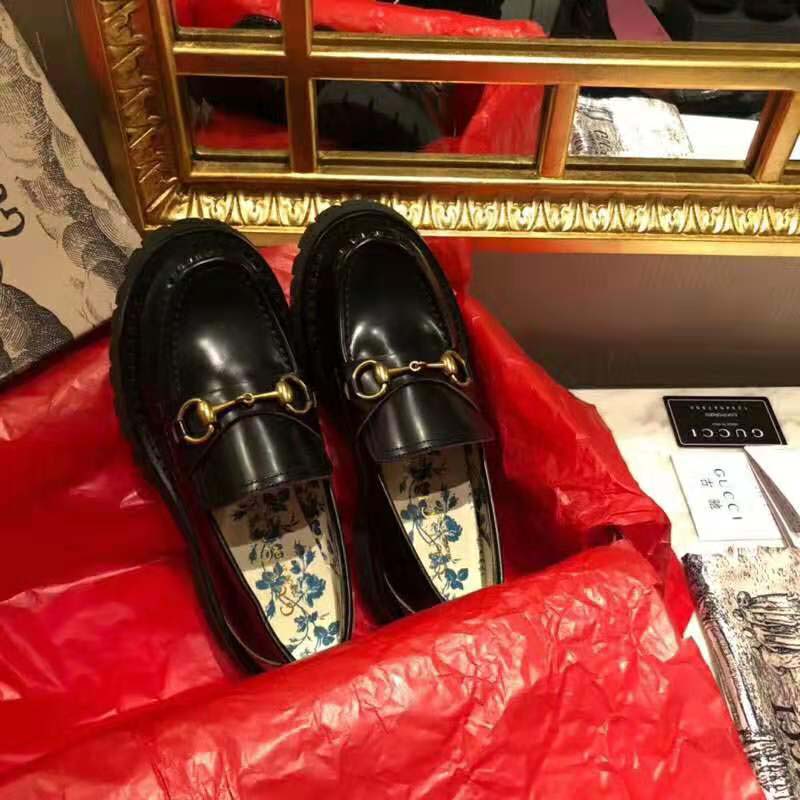 Gucci Women Gucci Leather Lug Sole Loafer in Black Shiny Leather 2.5 cm Heel