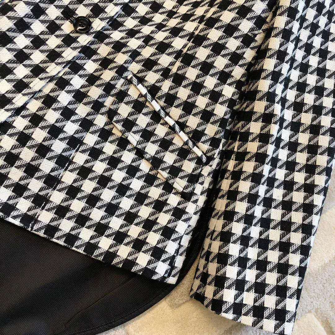 Gucci Women Houndstooth Fitted Jacket in Wool and Cotton-Black