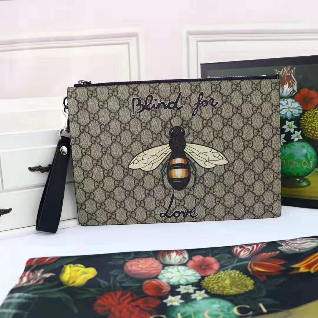 Gucci GG Men Gucci Bestiary Pouch with Bee in Beige/Ebony Soft GG Supreme with Bee