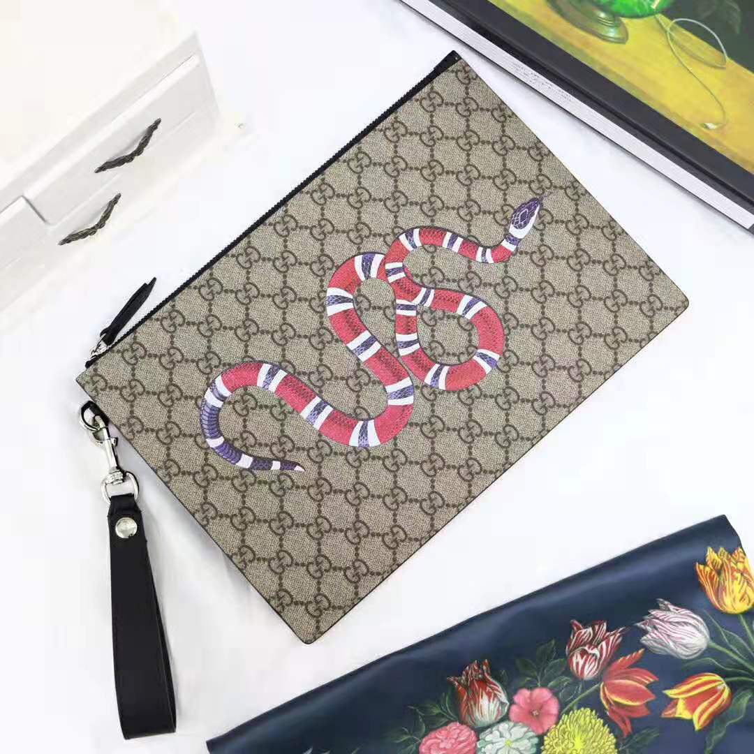 Gucci GG Men Gucci Bestiary Pouch with Kingsnake in Beige/Ebony GG Supreme Canvas