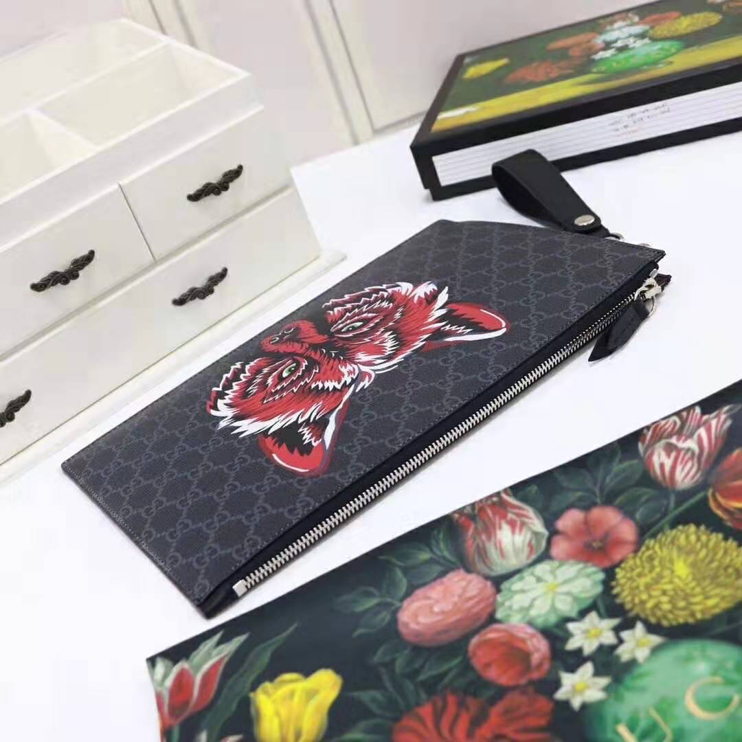 Gucci GG Men Gucci Bestiary Pouch with Wolf in Black and Grey GG Supreme Canvas