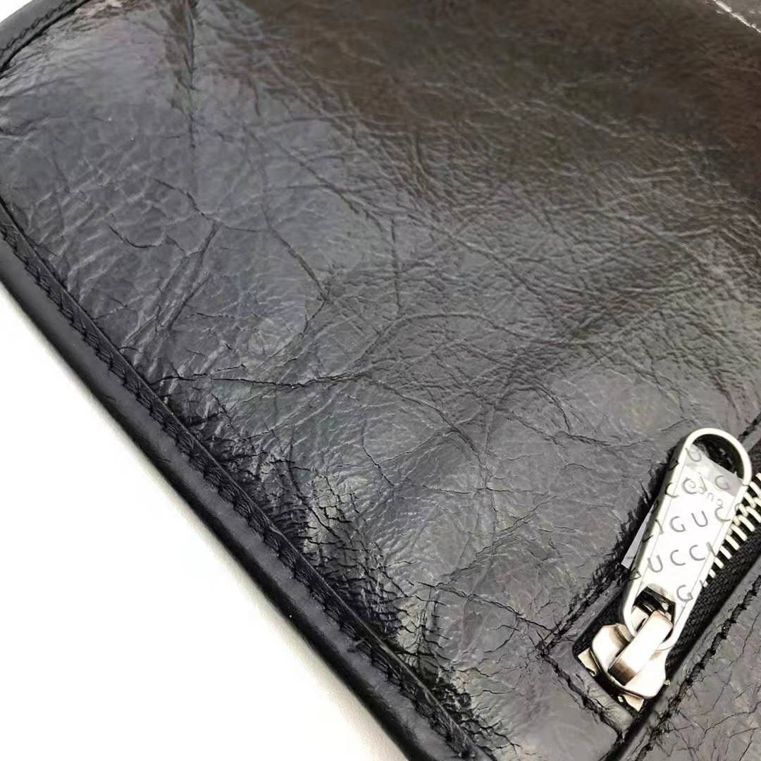 Gucci GG Men Medium Soft Leather Messenger Bag in Soft Black Leather