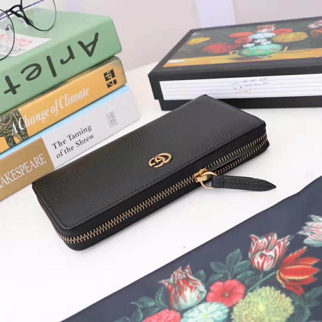 Gucci GG Unisex Leather Zip Around Wallet in Black Leather
