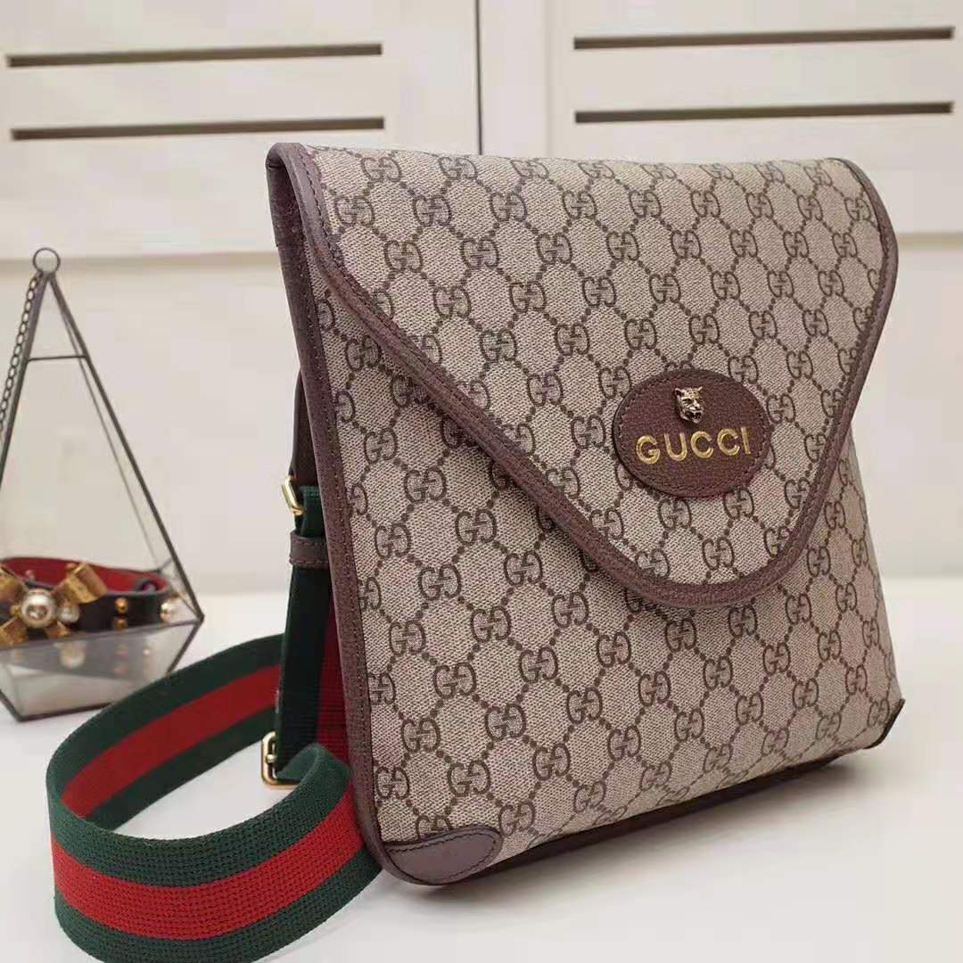 Gucci GG Unisex Neo Vintage GG Medium Messenger in Beige/Ebony GG Supreme Canvas