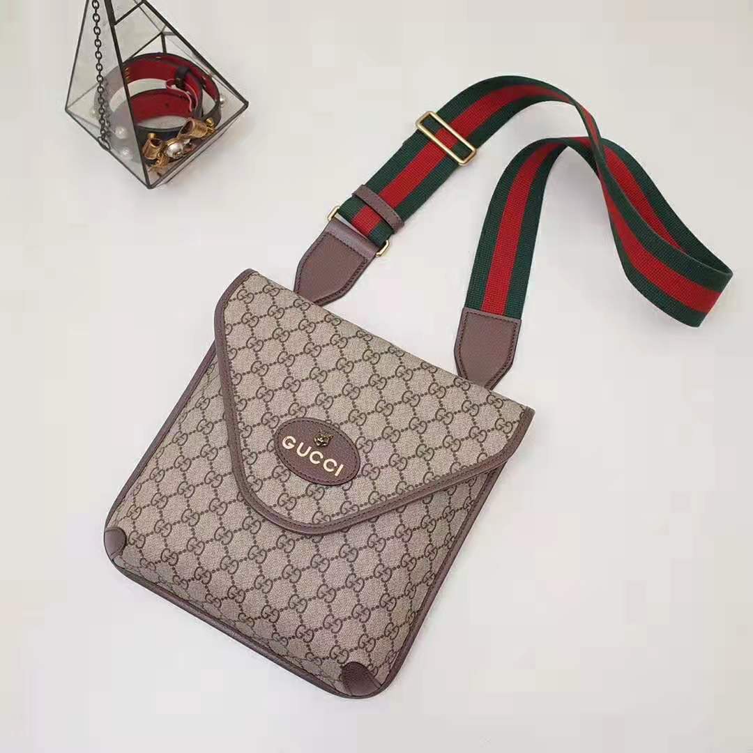 Gucci GG Unisex Neo Vintage GG Medium Messenger in Beige/Ebony GG Supreme Canvas