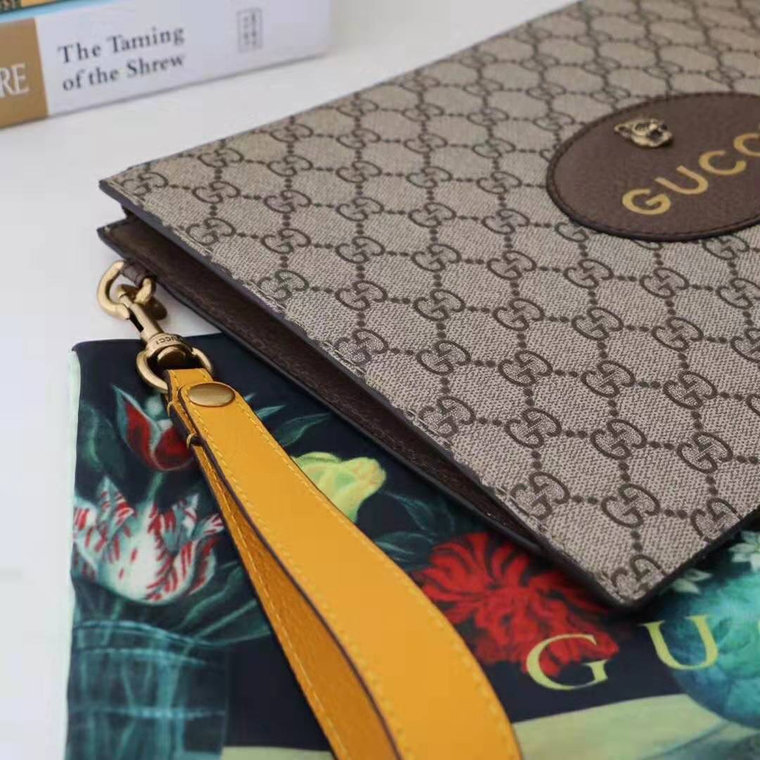 Gucci GG Unisex Neo Vintage GG Supreme Pouch in Beige/Ebony GG Supreme Canvas