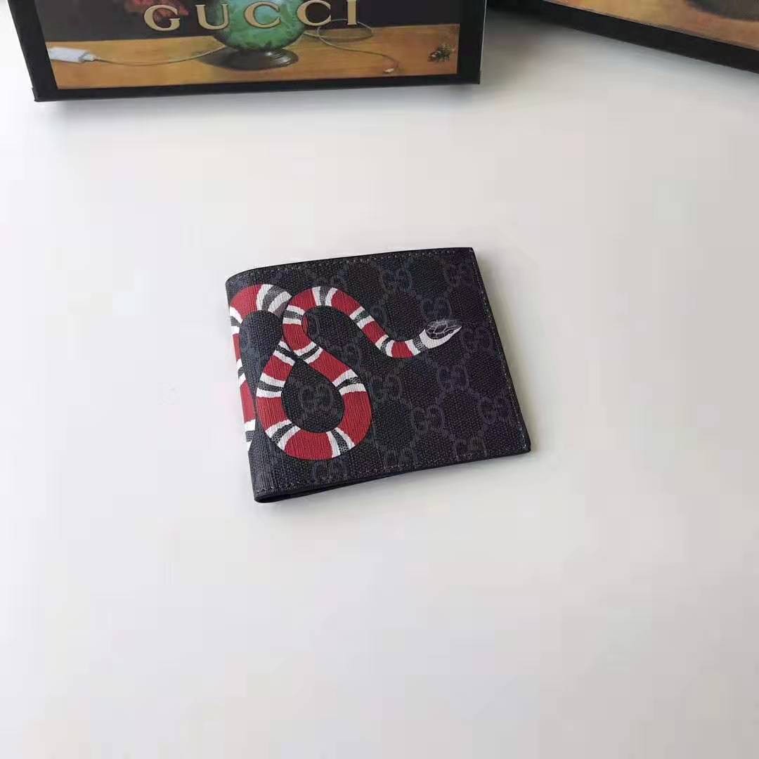 Gucci GG Men Kingsnake Print GG Supreme Wallet in Black/Grey GG Supreme Canvas
