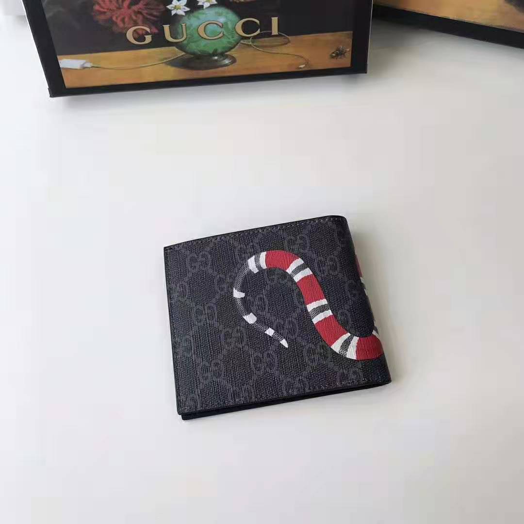 Gucci GG Men Kingsnake Print GG Supreme Wallet in Black/Grey GG Supreme Canvas