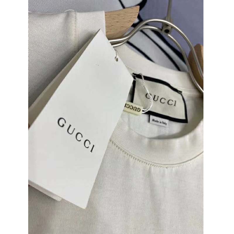 Gucci GG Women’s Gucci Boutique Print T-Shirt-White