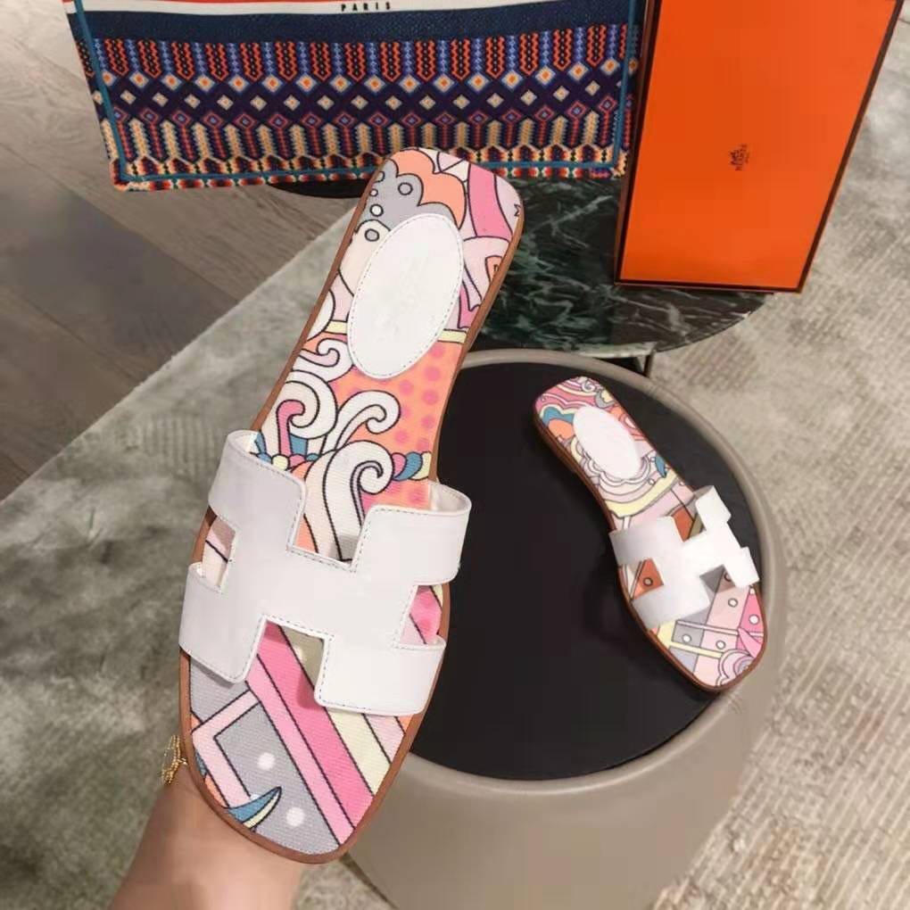 Hermes Women Oran Sandal Cotton Canvas “Faubourg Rainbow” Print-White