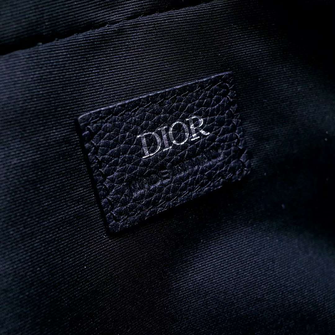 Dior Unisex Safari Messenger Bag Grained Black Calfskin Dior Oblique Jacquard