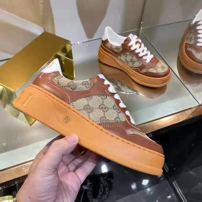 Gucci GG Unisex Gucci Jive Sneaker Beige and Ebony Orignal GG Canvas Brown Leather