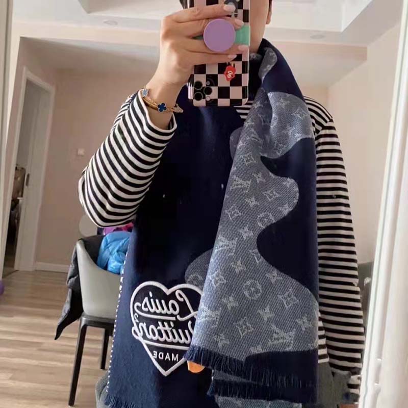 Louis Vuitton Unisex Monogram Drip Scarf Blue 100% Wool Allover Monogram