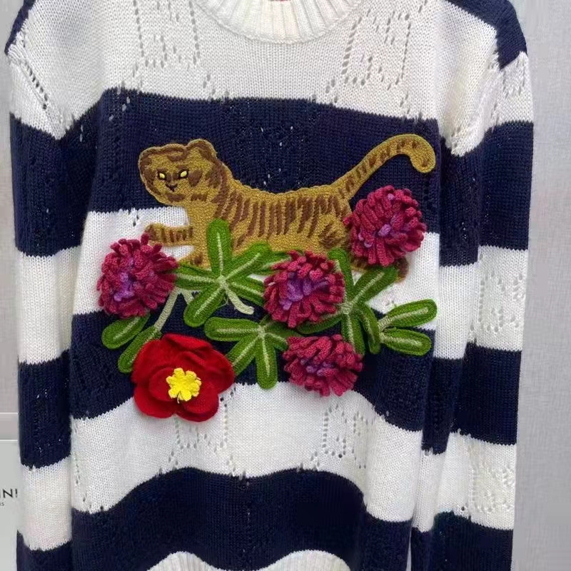 Gucci GG Women Gucci Tiger Wool Sweater Embroidery Tiger Flower Crewneck