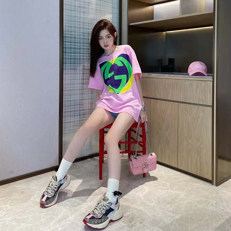 Gucci Women GG Interlocking G Heart T-Shirt Pink Cotton Jersey Crewneck Oversize Fit