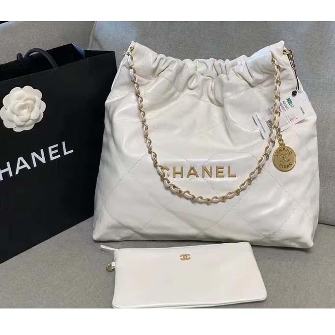 Chanel Women 22 Large Handbag Calfskin Gold-Tone Lacquered Metal