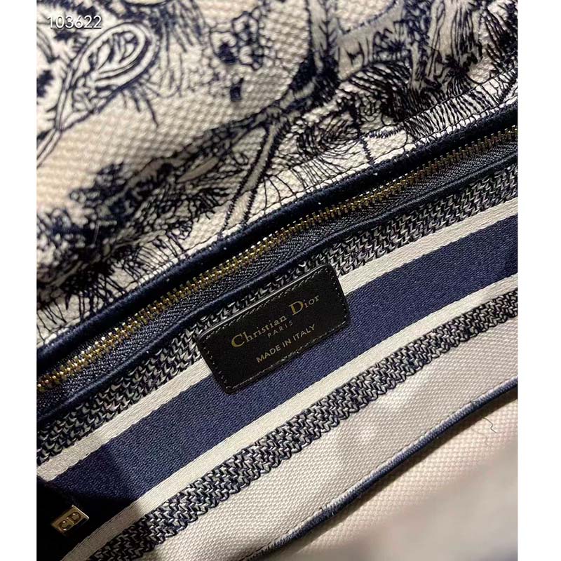 Dior Women CD Medium Lady D-Lite Bag Blue Toile De Jouy Embroidery