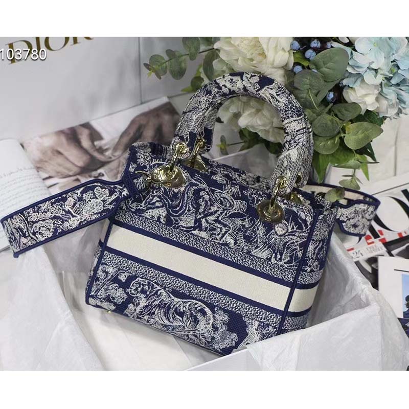 Dior Women CD Medium Lady D-Lite Bag Blue Toile De Jouy Reverse Embroidery