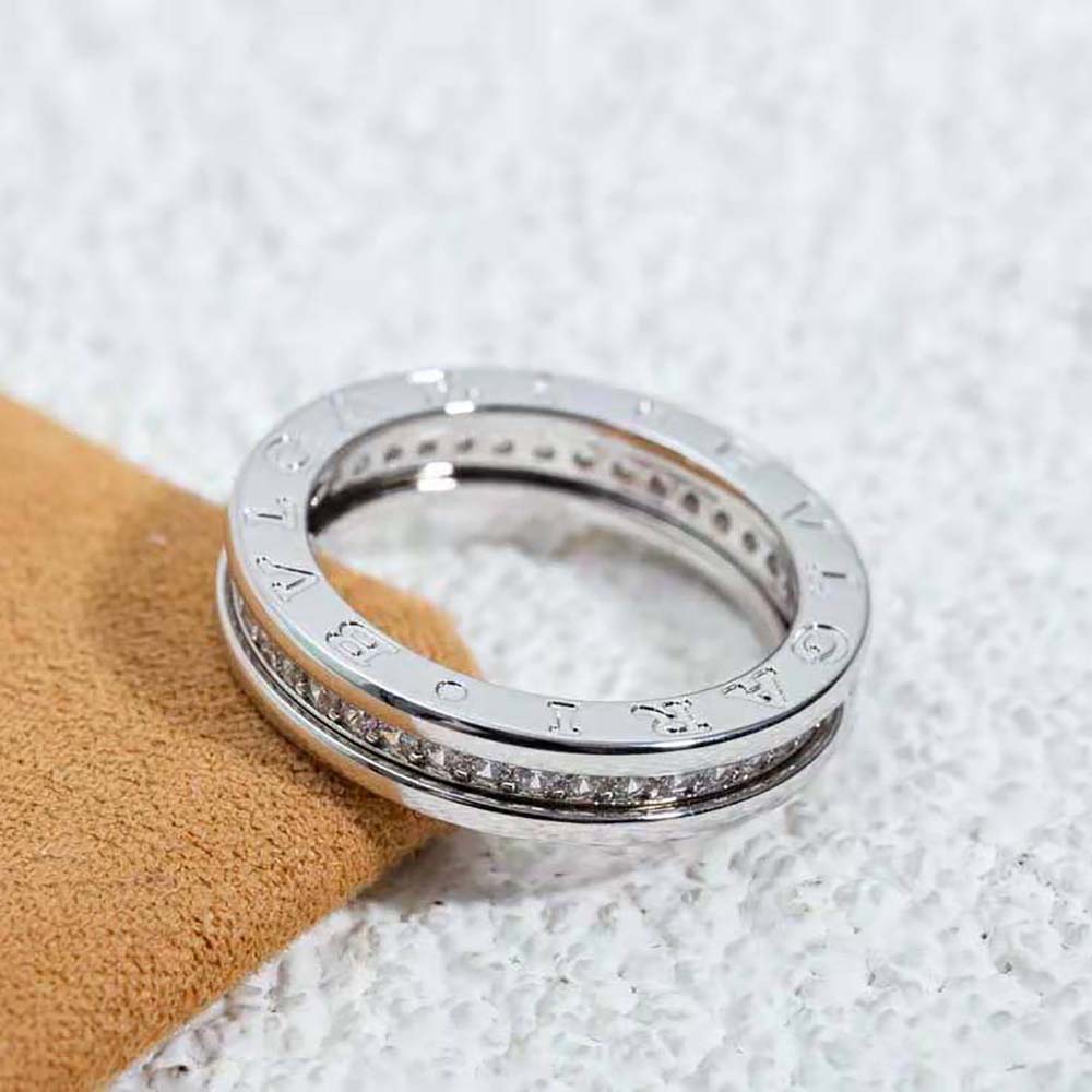 Bvlgari Women B.zero1 One-Band Ring in 18 KT White Gold Set with Pave Diamonds on the Spiral