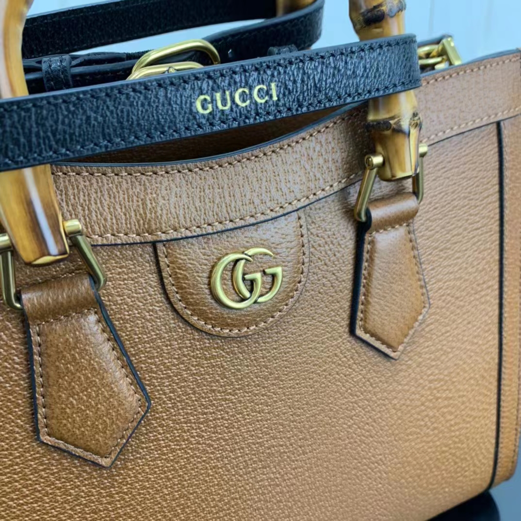 Gucci GG Women Diana Small Tote Bag Double G Brown Cuir Leather