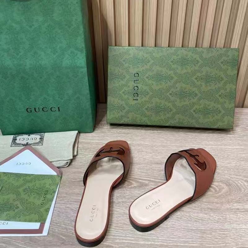 Gucci Women Interlocking G Cut Out Slide Sandal Cuir Leather Flat