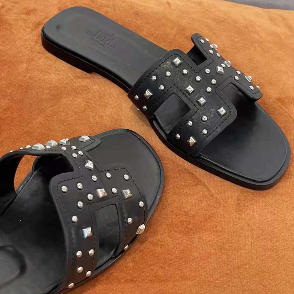 Hermes Women Oran Sandal in Calfskin Black