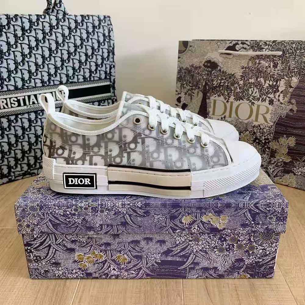 Dior Men B23 Low-Top Sneaker White and Black Dior Oblique Canvas