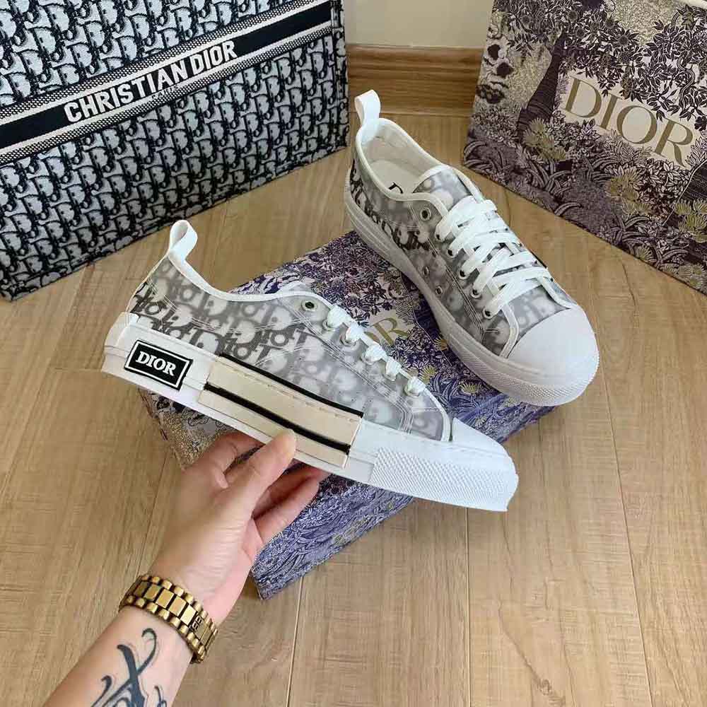 Dior Men B23 Low-Top Sneaker White and Black Dior Oblique Canvas