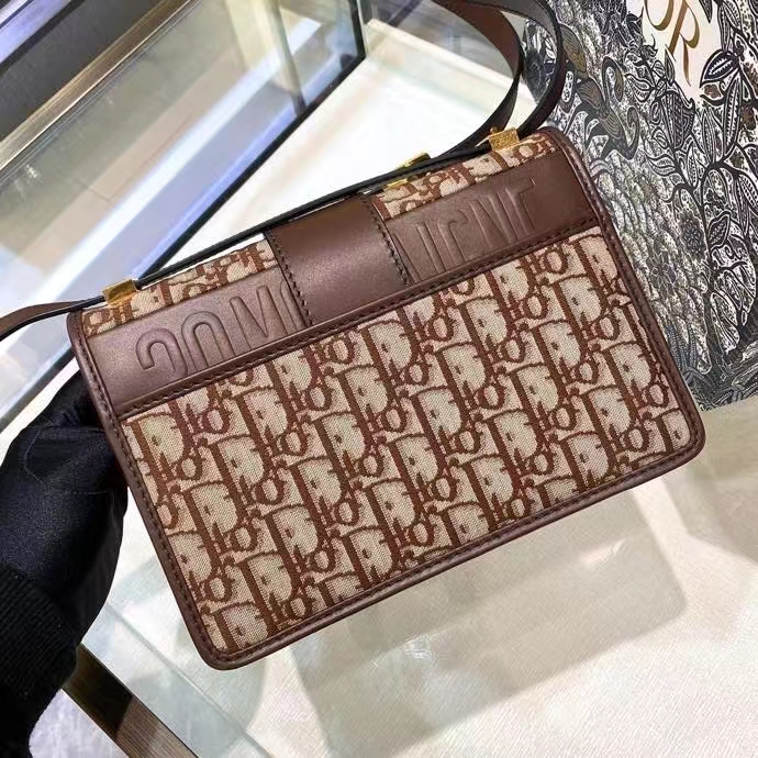 Dior Women CD 30 Montaigne Bag CD Clasp Burgundy Dior Oblique Jacquard