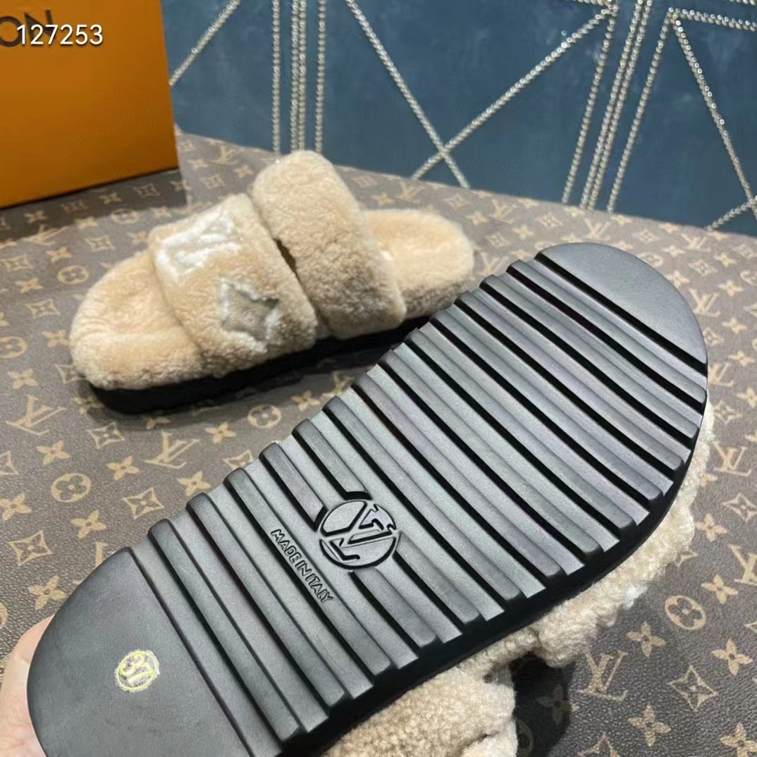 Louis Vuitton LV Unisex Paseo Flat Comfort Mule Beige Shearling Monogram Flowers