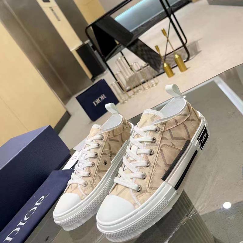 Dior Unisex B23 Low Top Sneaker Natural CD Diamond Canvas
