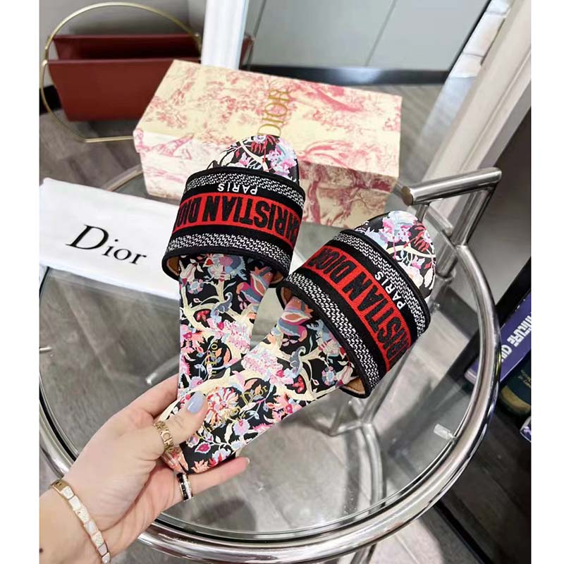 Dior Unisex CD Dway Slide Black Multicolor Embroidered Cotton Toile De Jouy Pop