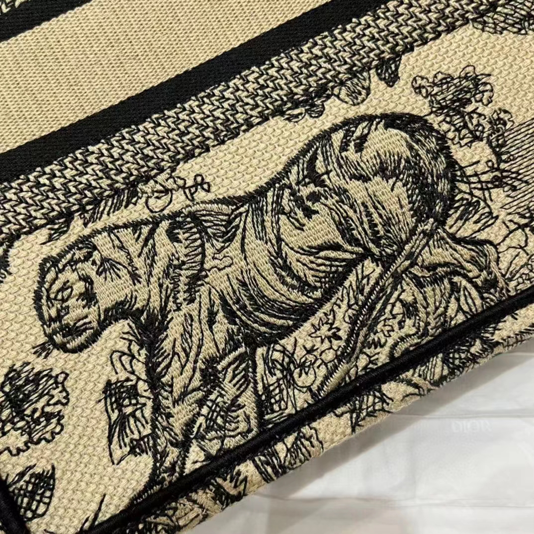 Dior Women CD Large Lady D-Lite Bag Brown Toile De Jouy Embroidery