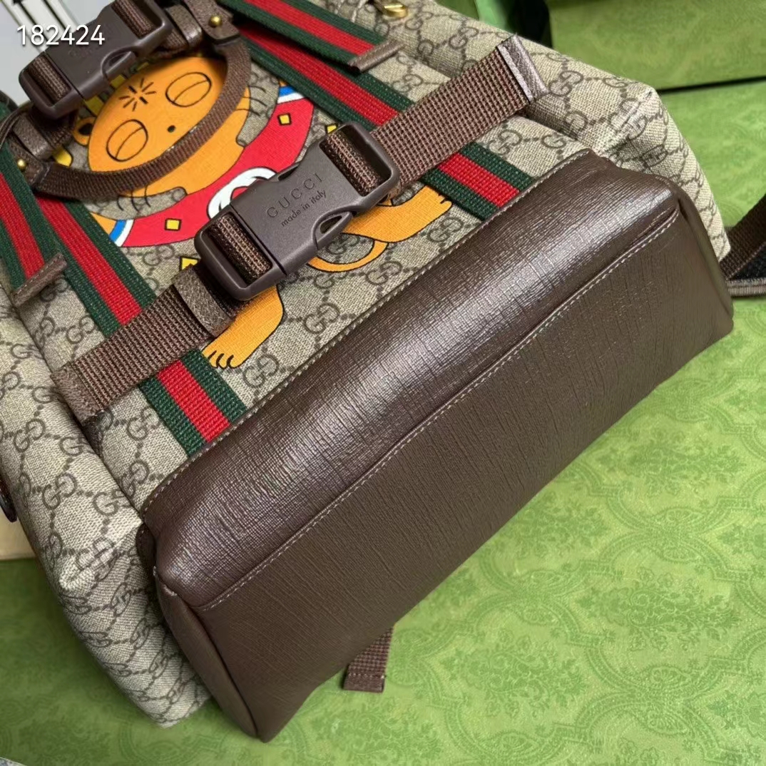 Gucci Unisex Cat Print Skateboard Backpack Beige Ebony GG Supreme Canvas