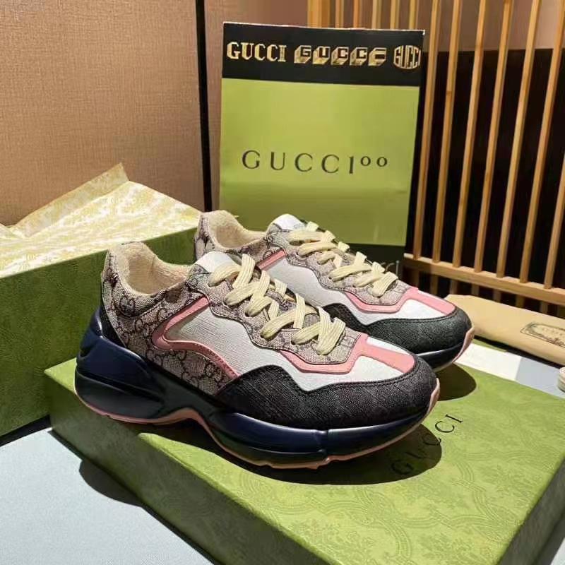 Gucci Unisex GG Rhyton Sneaker Beige Blue GG Supreme Canvas Low Heel