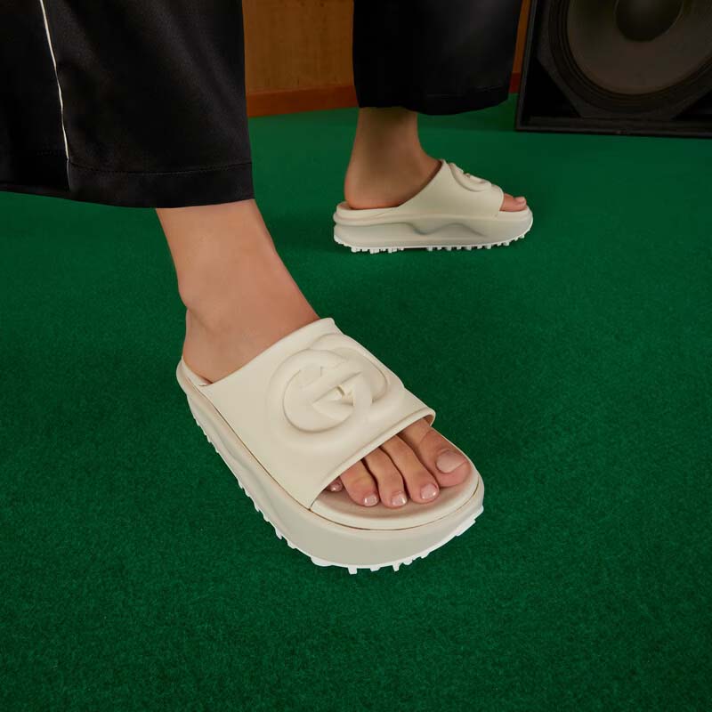 Gucci Women GG Slide Sandal Interlocking G Off White Rubber Low Heel